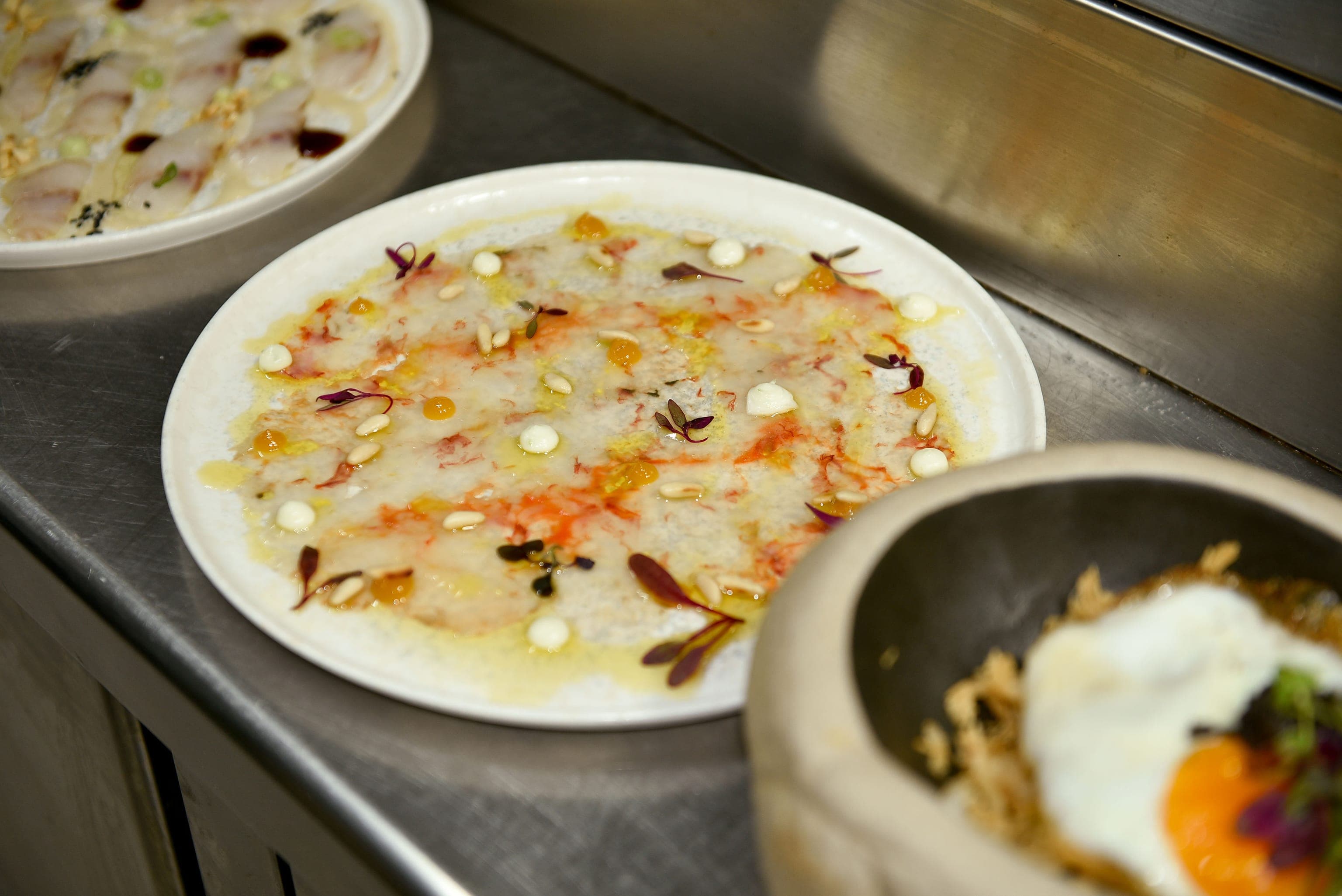 Tiradito de la sección del mar de la carta de The Lot